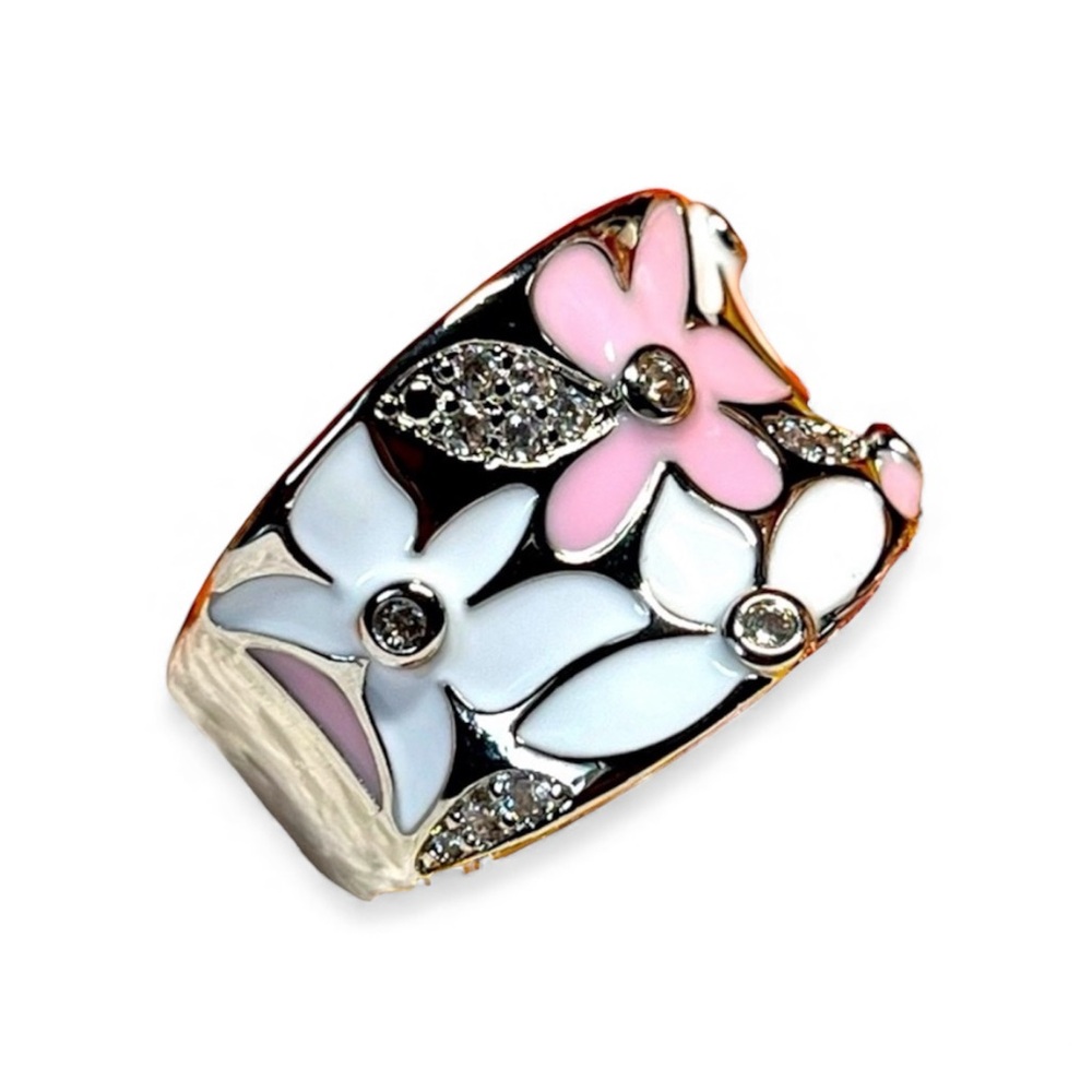 🌸Silver and white/pink enamel ring NEW